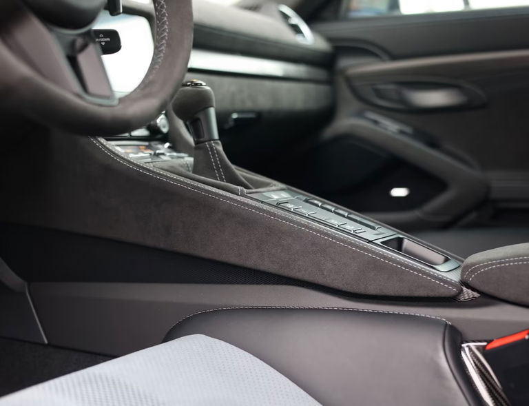 Porsche 718 Cayman GT4 RS