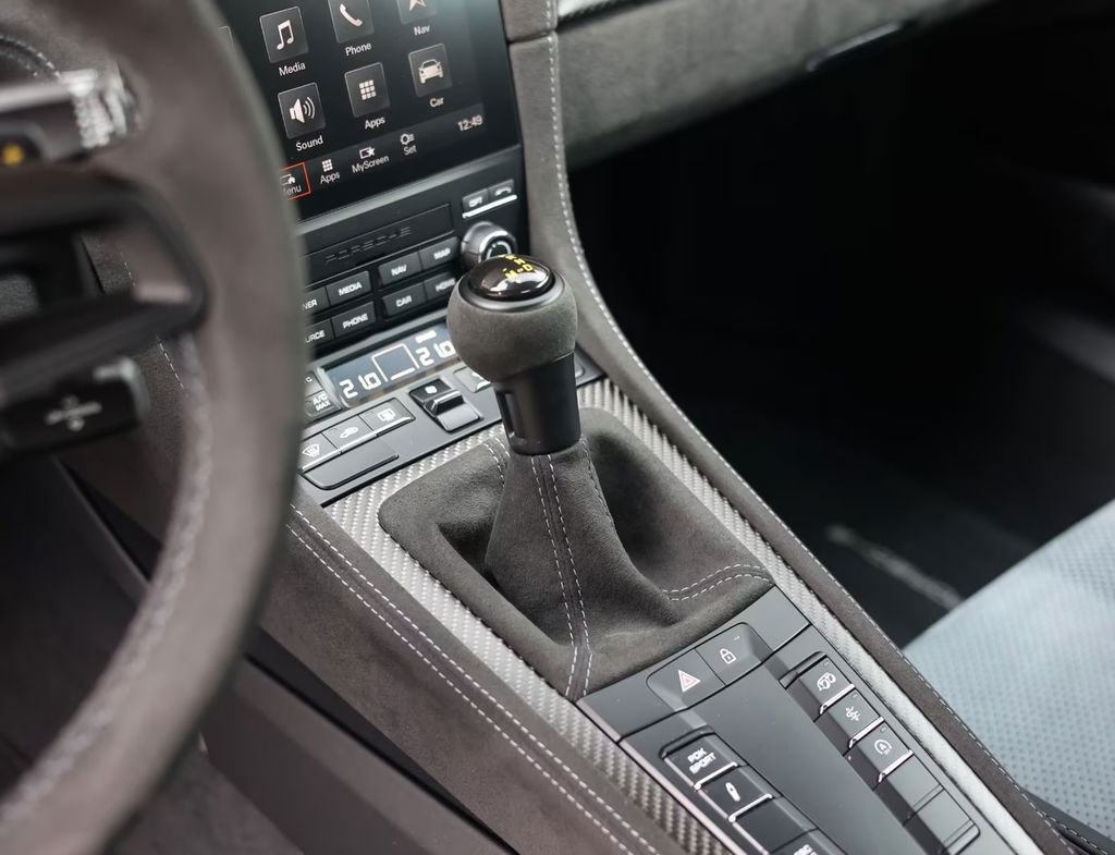 Porsche 718 Cayman GT4 RS