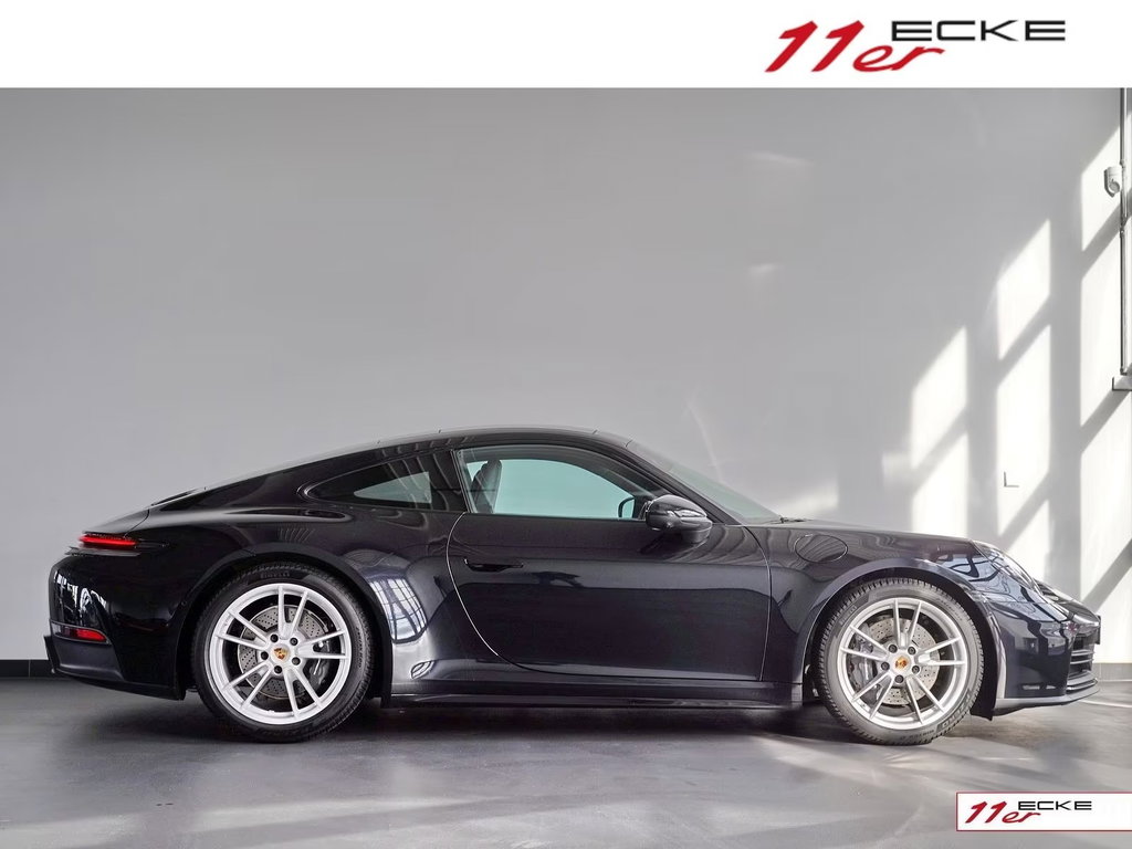 Porsche 992.2 Carrera