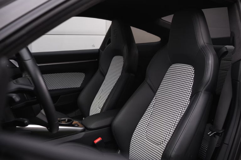 Porsche 992 Sport Classic