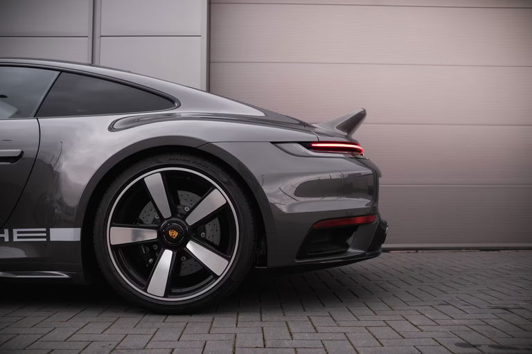 Porsche 992 Sport Classic