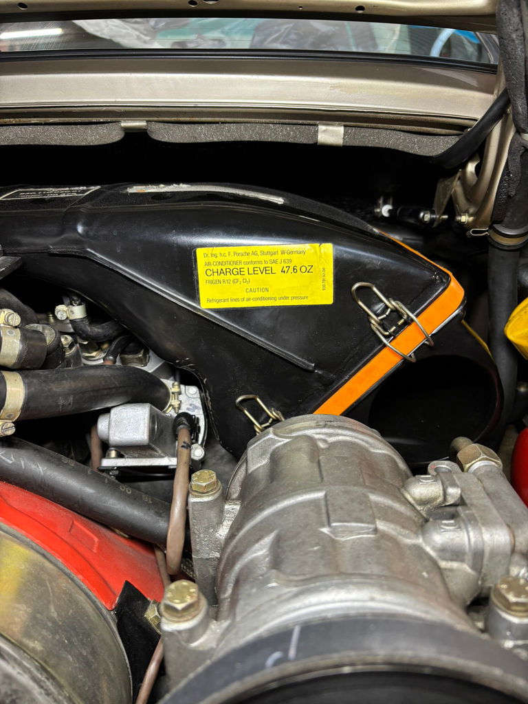 Porsche 911 Turbo 3.3 (US)