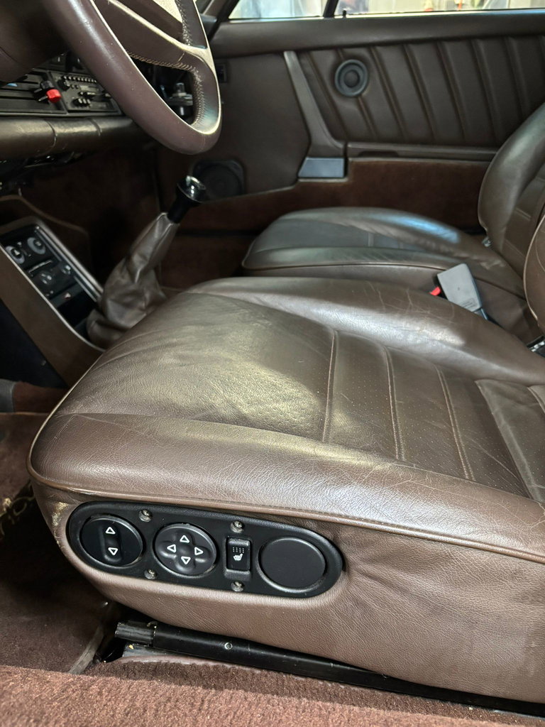 Porsche 911 Turbo 3.3 (US)