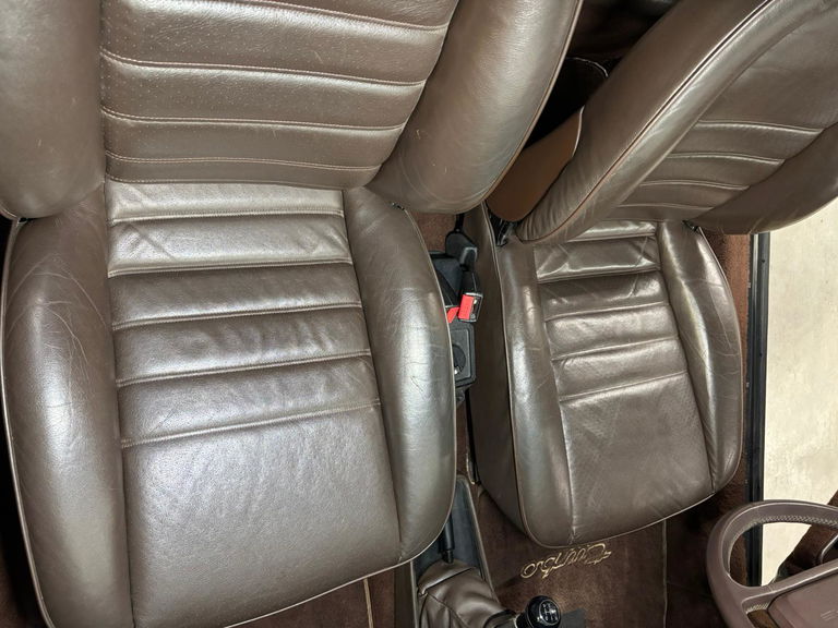 Porsche 911 Turbo 3.3 (US)