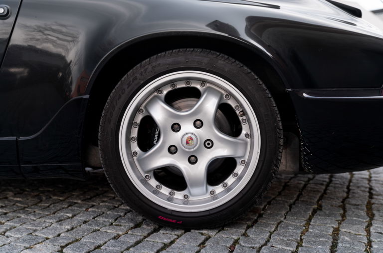 Porsche 964 Carrera 4