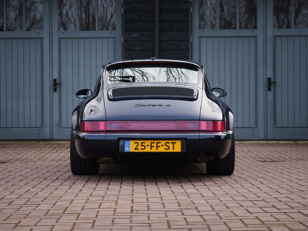 Porsche 964 Carrera 4