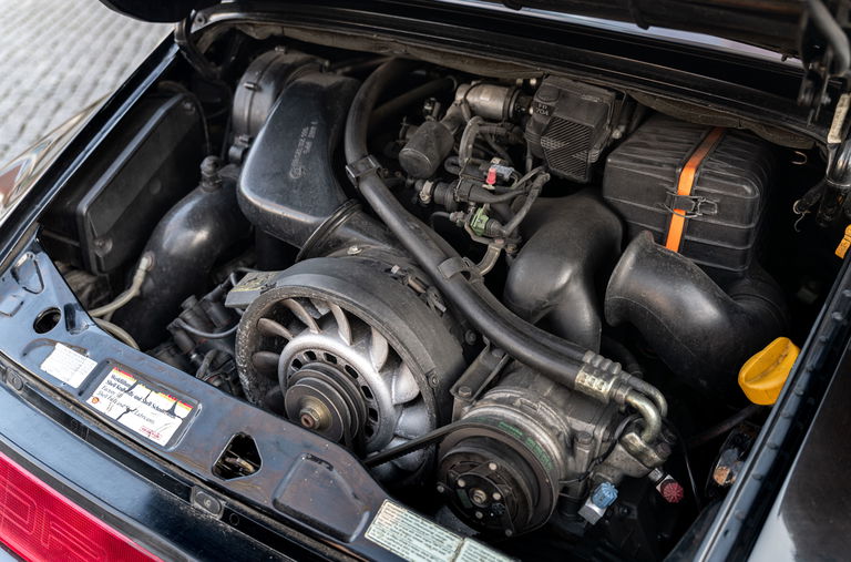 Porsche 964 Carrera 4