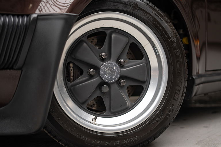 Porsche 911 Turbo 3.3