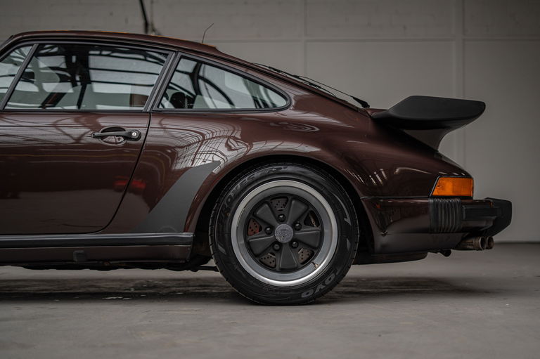 Porsche 911 Turbo 3.3