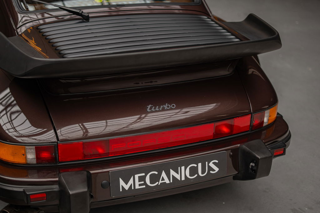 Porsche 911 Turbo 3.3