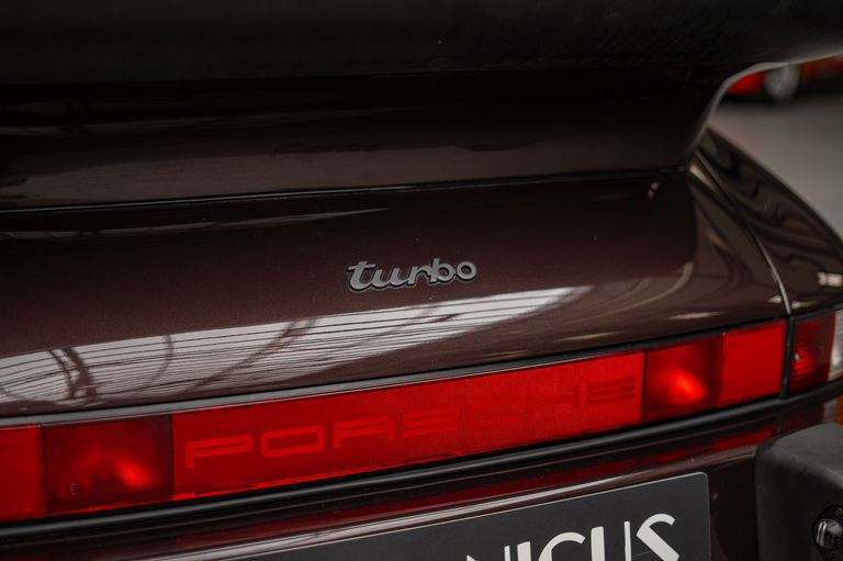 Porsche 911 Turbo 3.3
