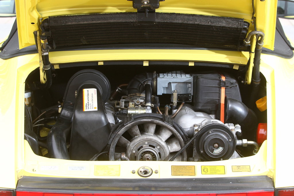 Porsche 911 Carrera 3.2