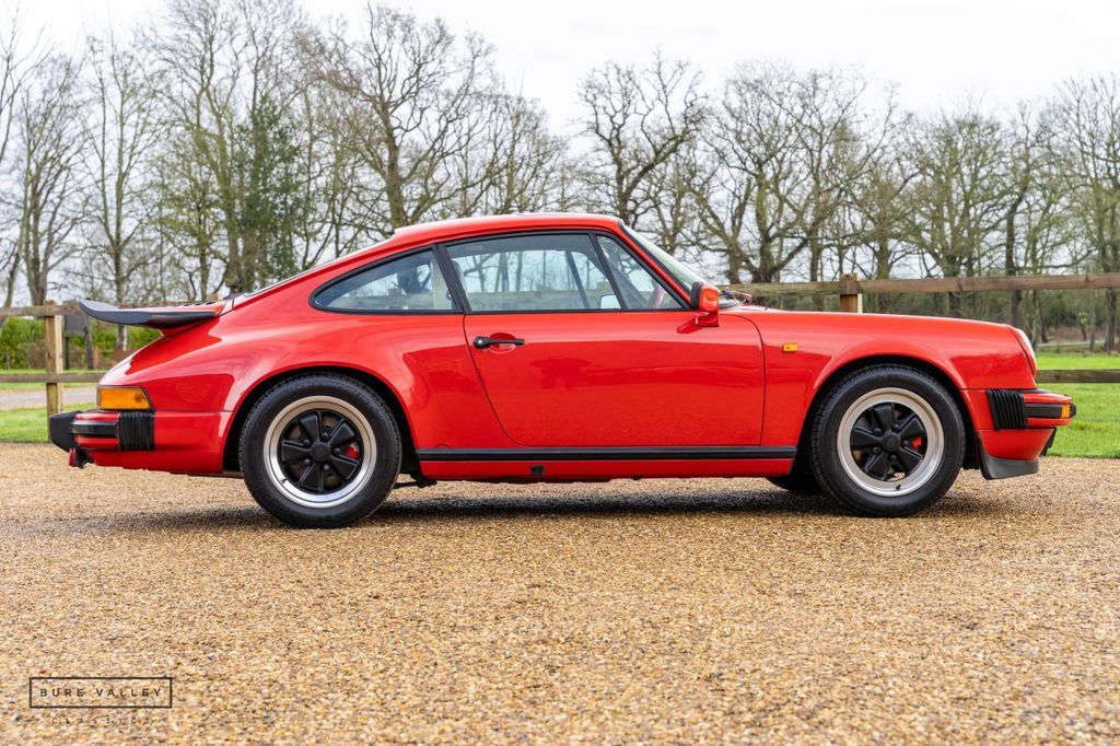 Porsche 911 Carrera 3.2