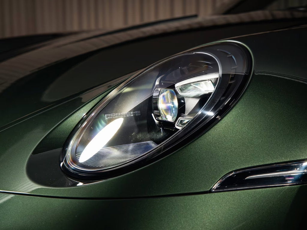 Porsche 992 GT3 Touring