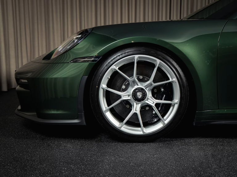 Porsche 992 GT3 Touring