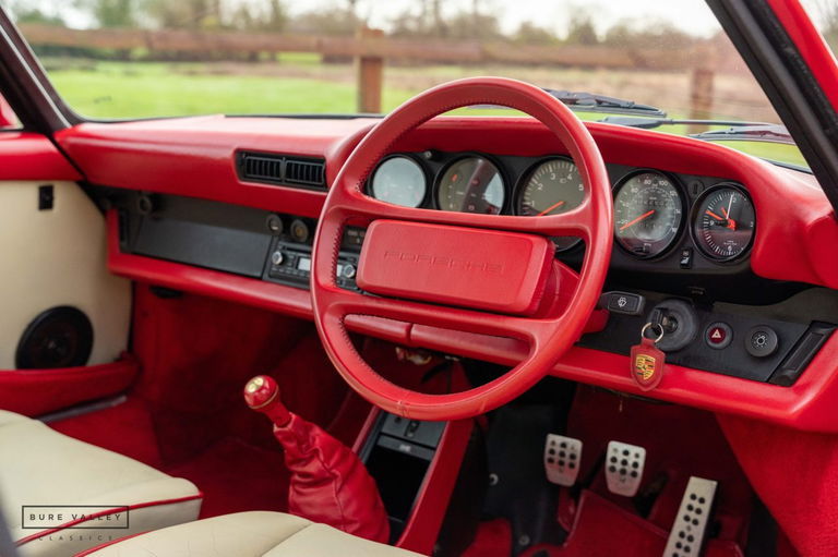 Porsche 911 Carrera 3.2