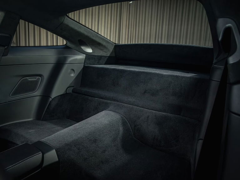 Porsche 992 GT3 Touring