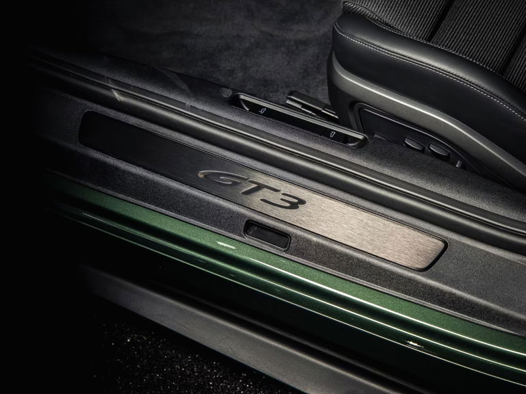 Porsche 992 GT3 Touring