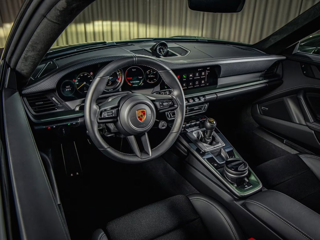 Porsche 992 GT3 Touring