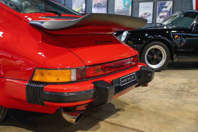 Porsche 911 Carrera 3.2