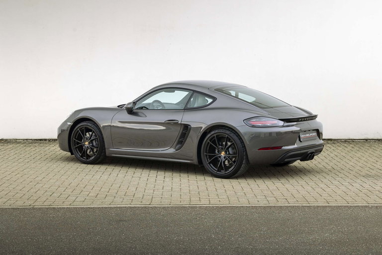 Porsche 718 Cayman