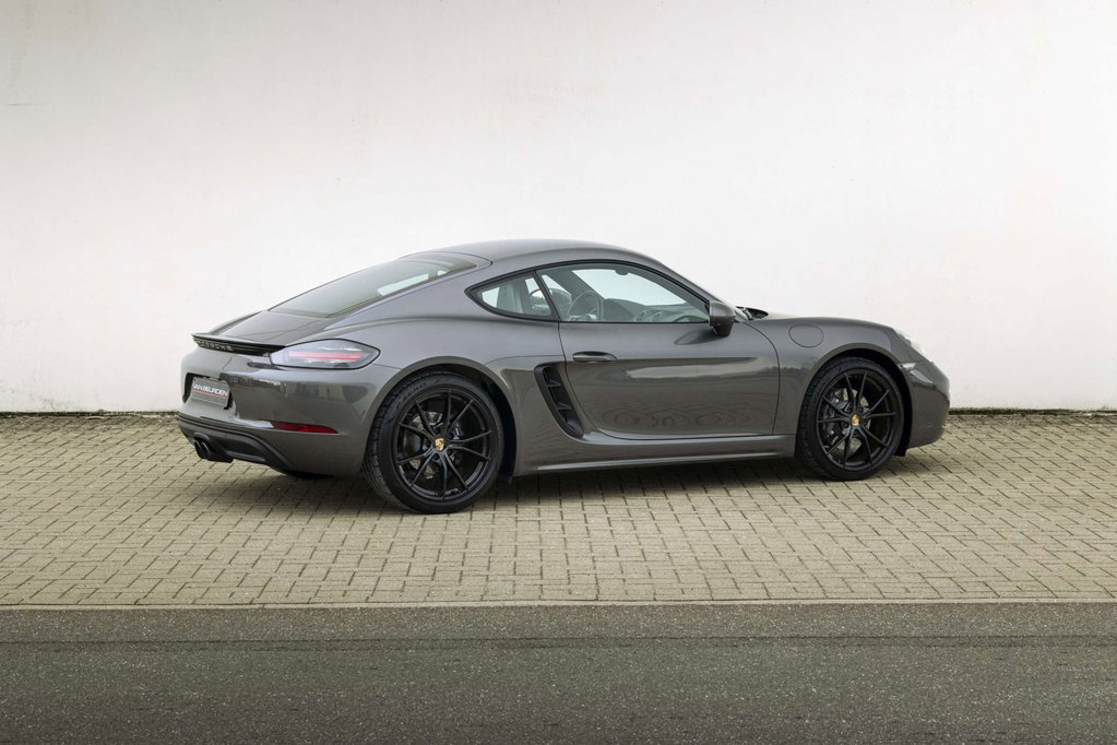 Porsche 718 Cayman