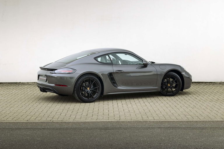 Porsche 718 Cayman
