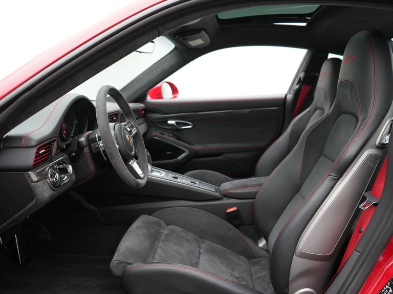 Porsche 991.2 Carrera GTS