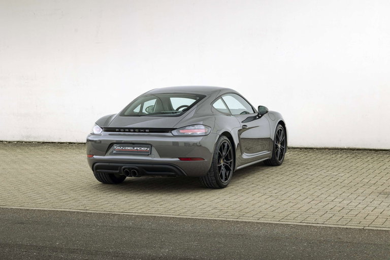 Porsche 718 Cayman