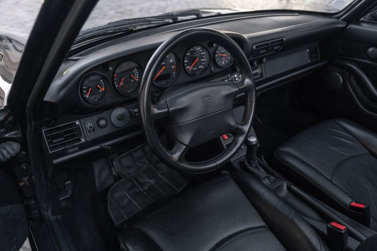 Porsche 993 Carrera 4