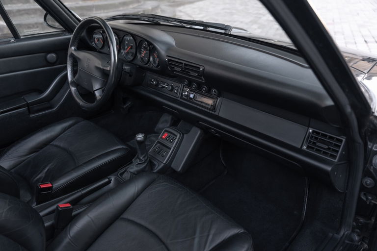 Porsche 993 Carrera 4