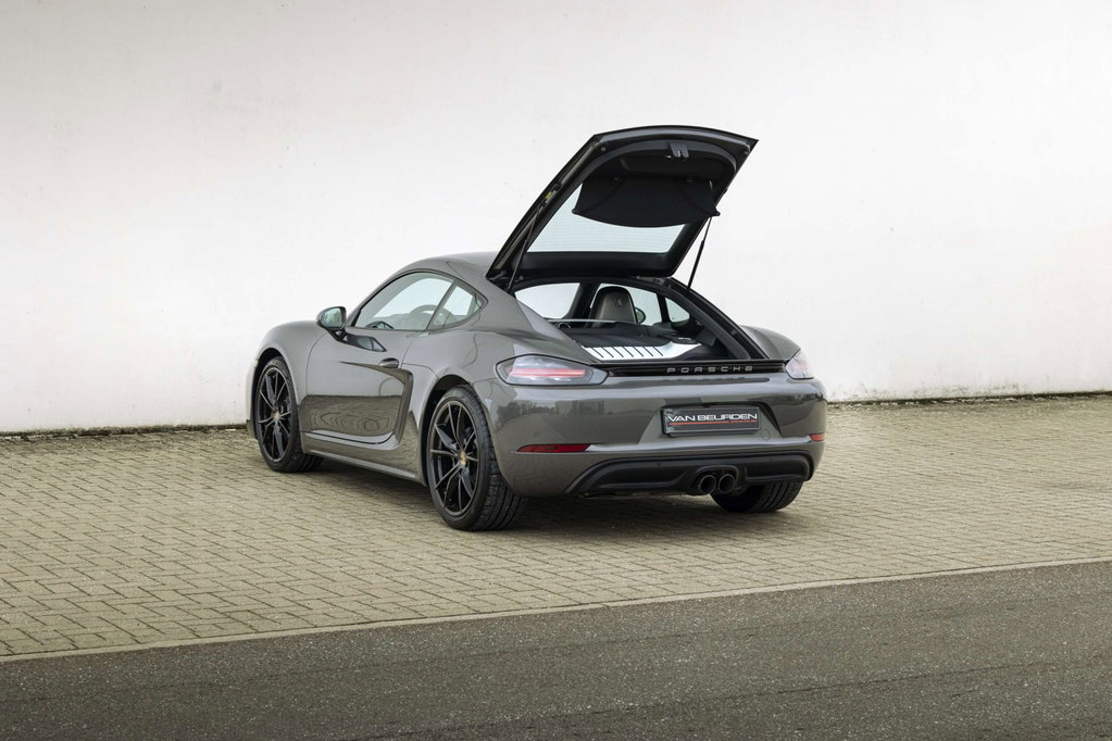 Porsche 718 Cayman