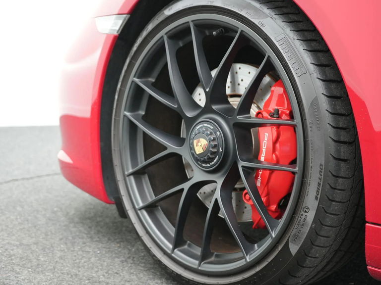 Porsche 991.2 Carrera GTS