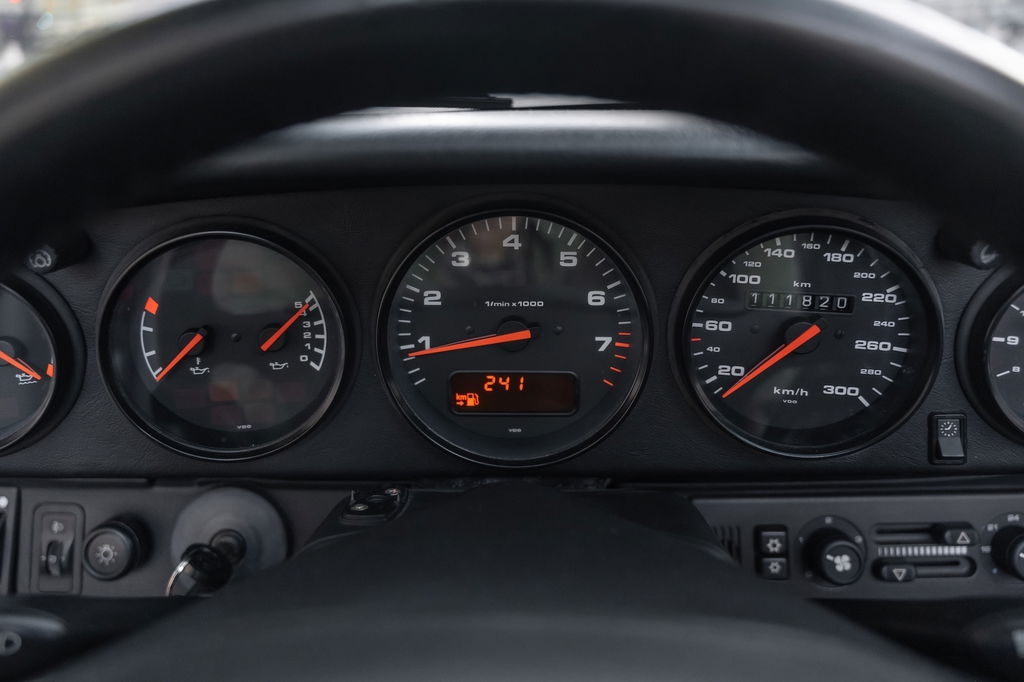 Porsche 993 Carrera 4