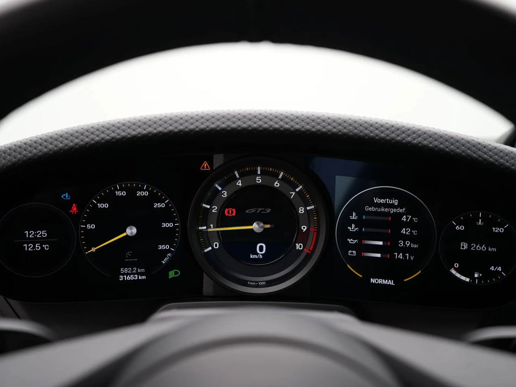 Porsche 992 GT3 Touring