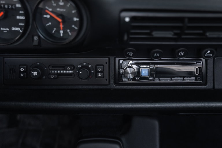 Porsche 993 Carrera 4