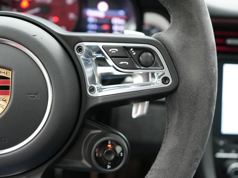 Porsche 991.2 Carrera GTS