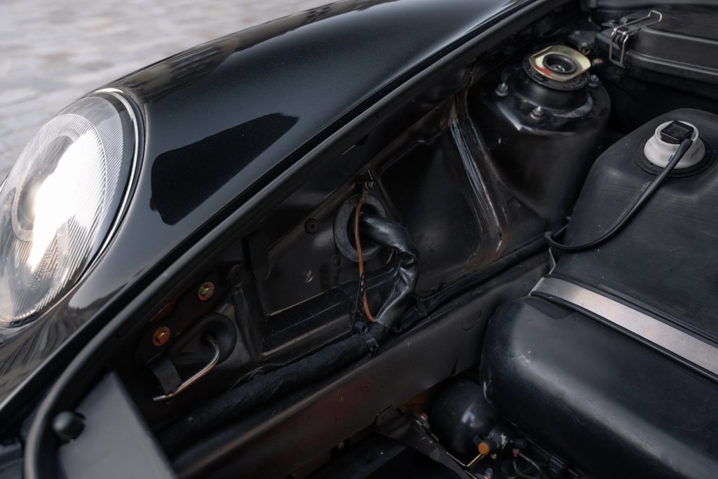 Porsche 993 Carrera 4