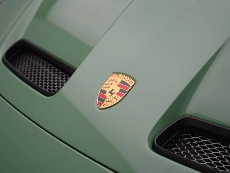 Porsche 992 GT3 Touring