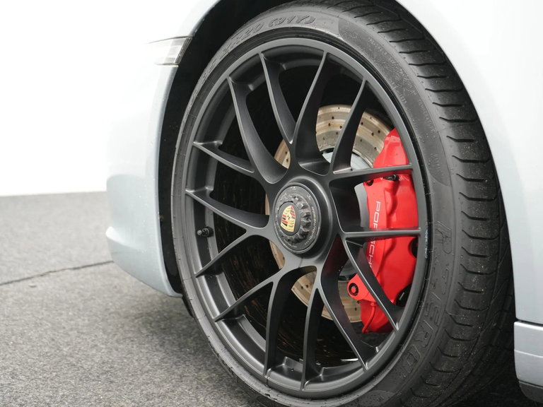 Porsche 991.2 Carrera GTS