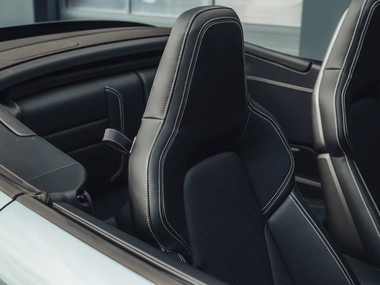 Porsche 992.2 Carrera