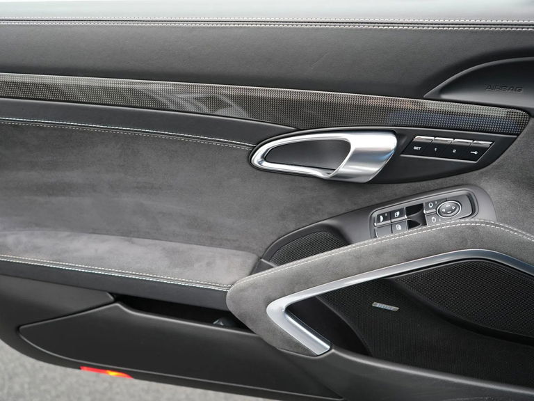 Porsche 991.2 Carrera GTS