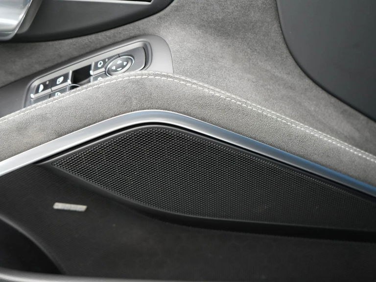 Porsche 991.2 Carrera GTS