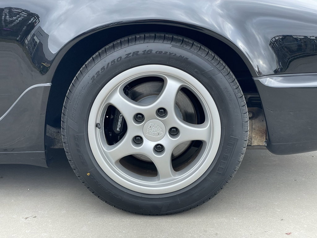 Porsche 964 Carrera 4