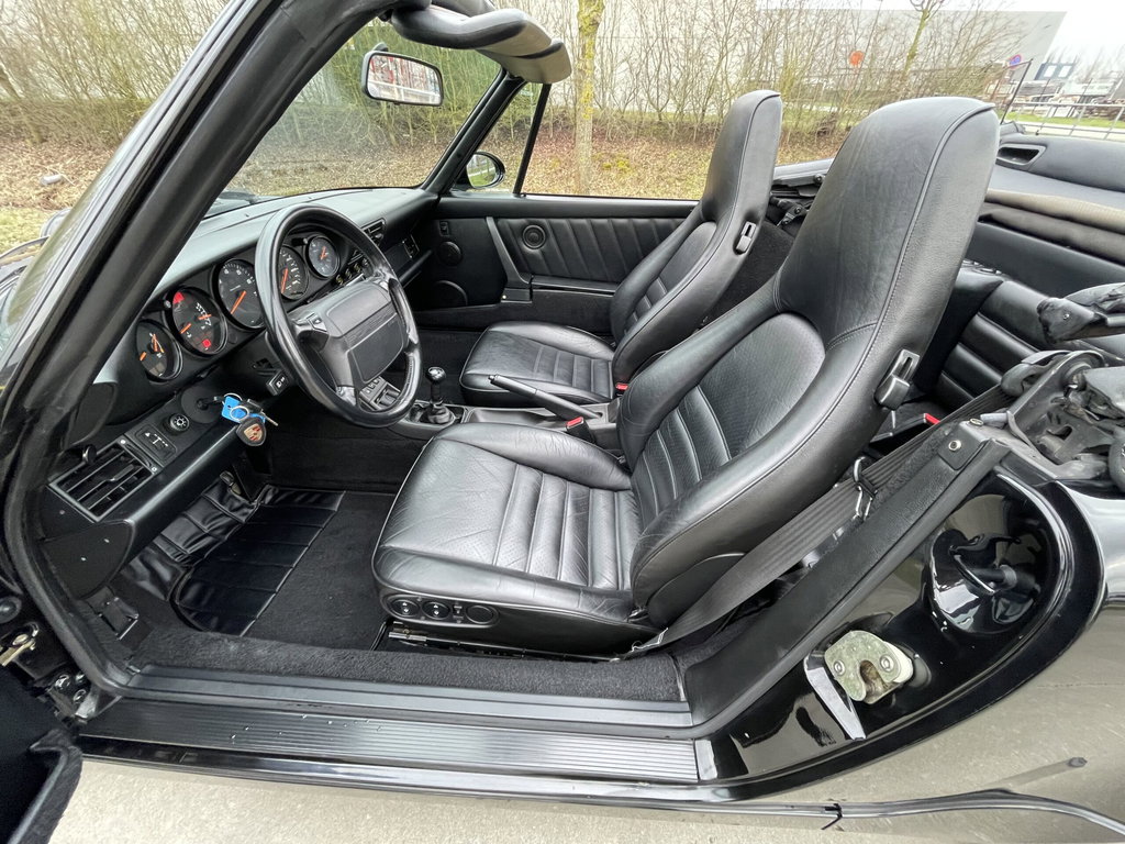 Porsche 964 Carrera 4