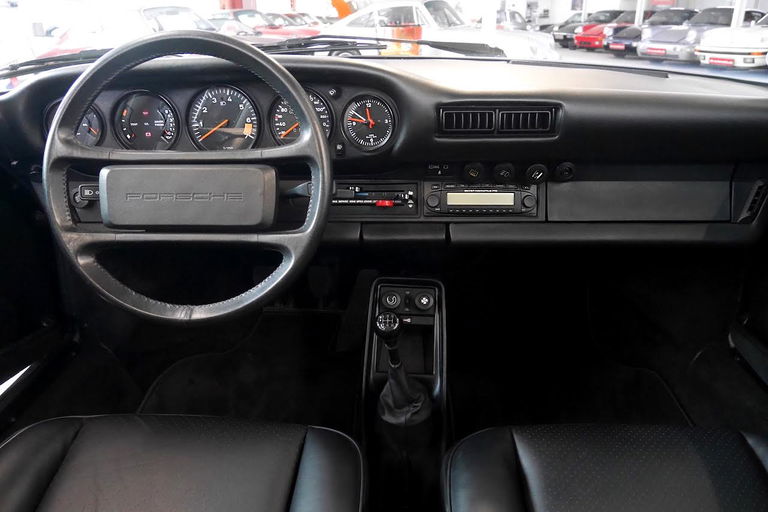 Porsche 911 Carrera 3.2