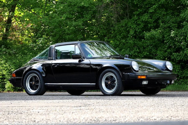 Porsche 911 Carrera 3.2
