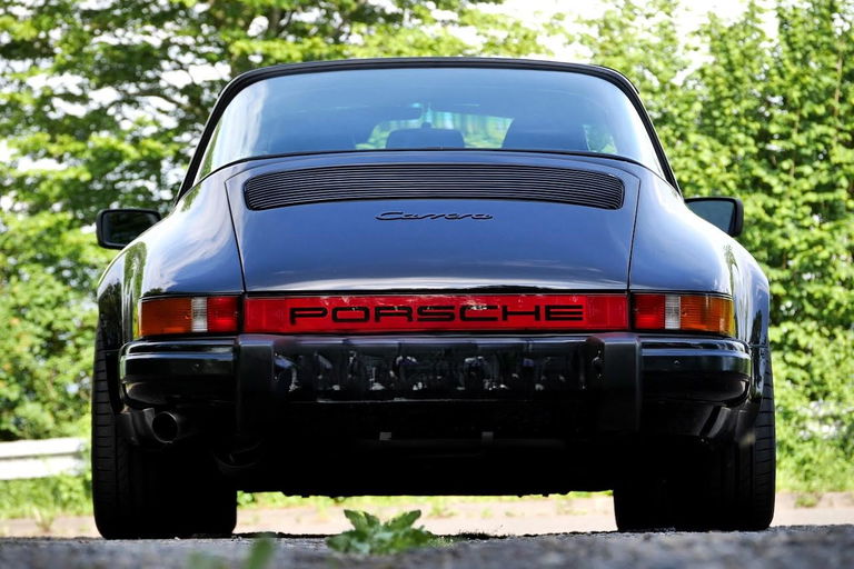 Porsche 911 Carrera 3.2
