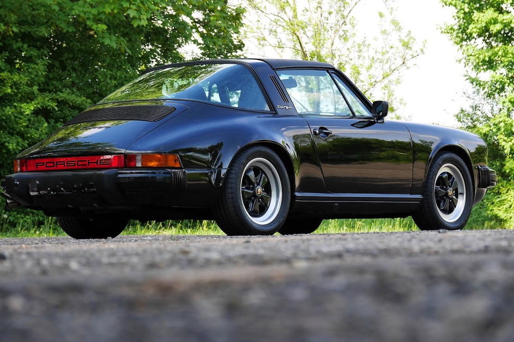 Porsche 911 Carrera 3.2