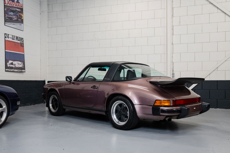 Porsche 911 Carrera 3.2 (US)